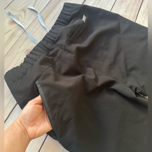 Figs | Men's  Jogger Scrub Pants Drawstring zipper Front 
Black pockets Small - Picture 9 of 12